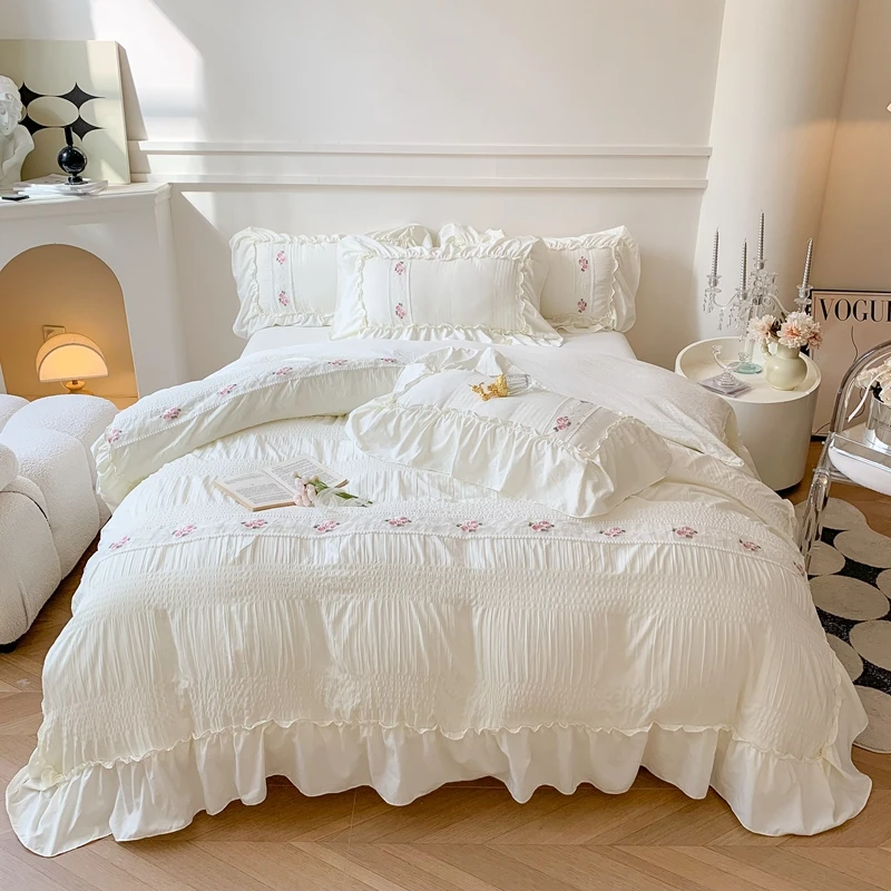 Wholesale Retro Princess Style Bedding Sets Queen King Size Washed Cotton Seersucker Embroidery Textile Duvet Cover Set 4Pcs