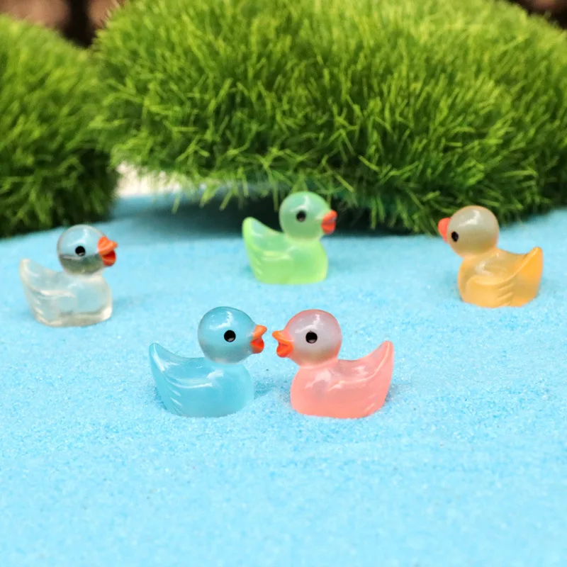 Glowing Duck Miniatures Resin Craft DIY for Crystal Clay Accessories Ornament Cute Luminous Mini Garden Decoration