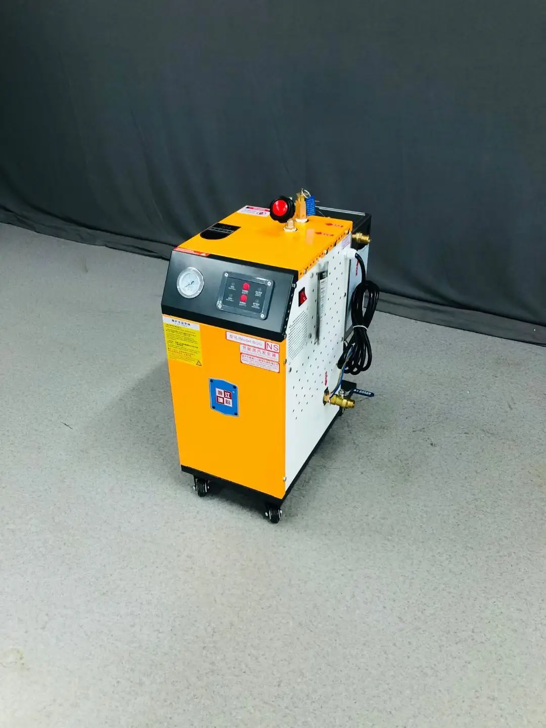 vacuum ironing table with electric steam generator