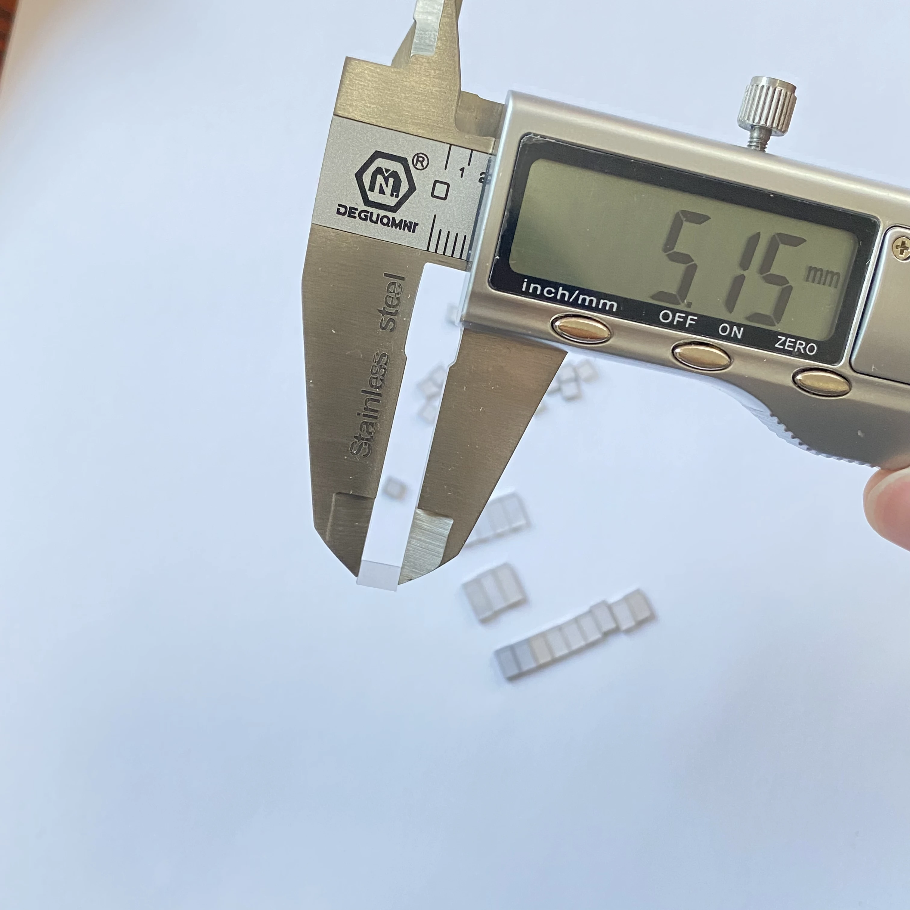 lab grown diamond White CVD single crystal for industrial 3-10mm specifications hthp