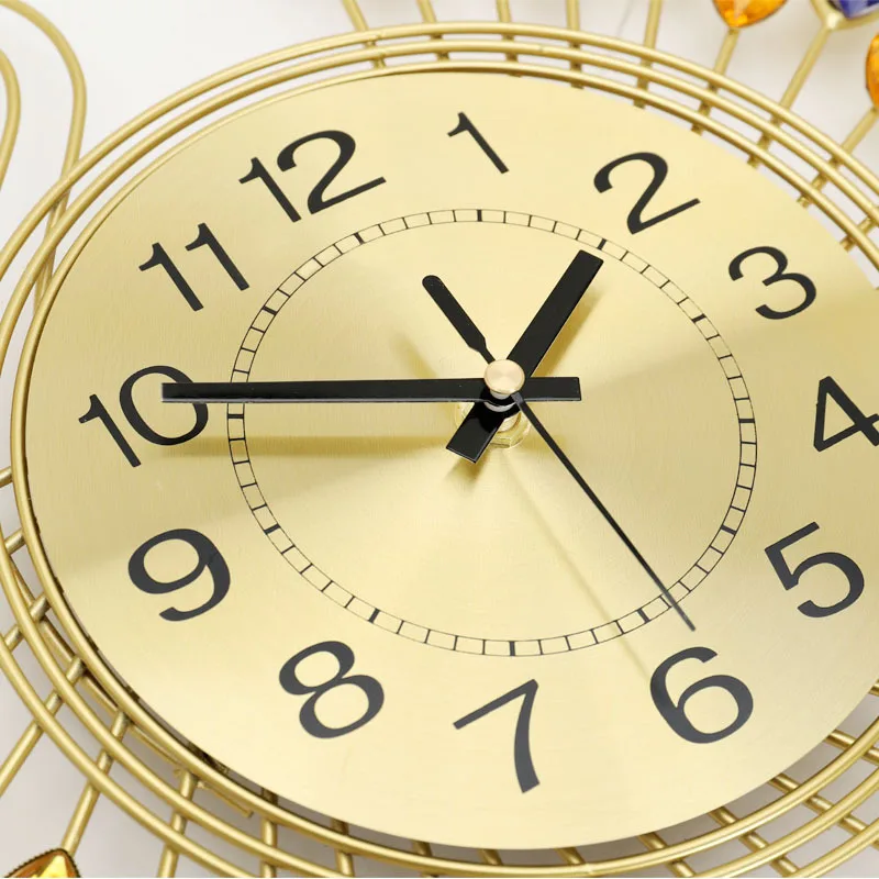European style peacock wall clock, living room clock, modern decoration, silent wall hanging