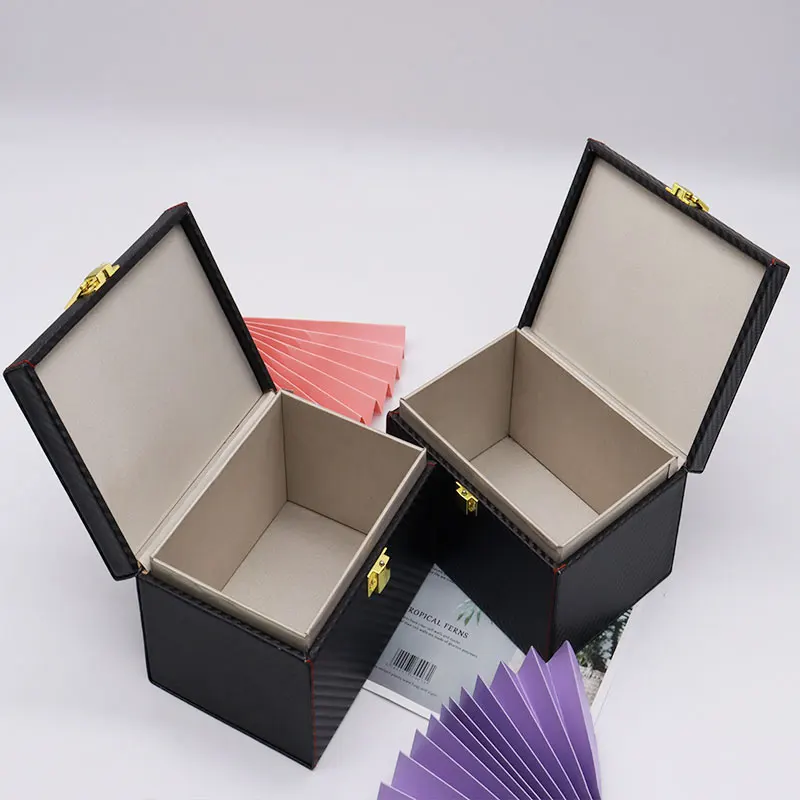 Business and Fashion Style RFID EMI Faraday Signal Blocking Boxes PU Carbon Fiber Material Suitable as Car Key Safe with Key