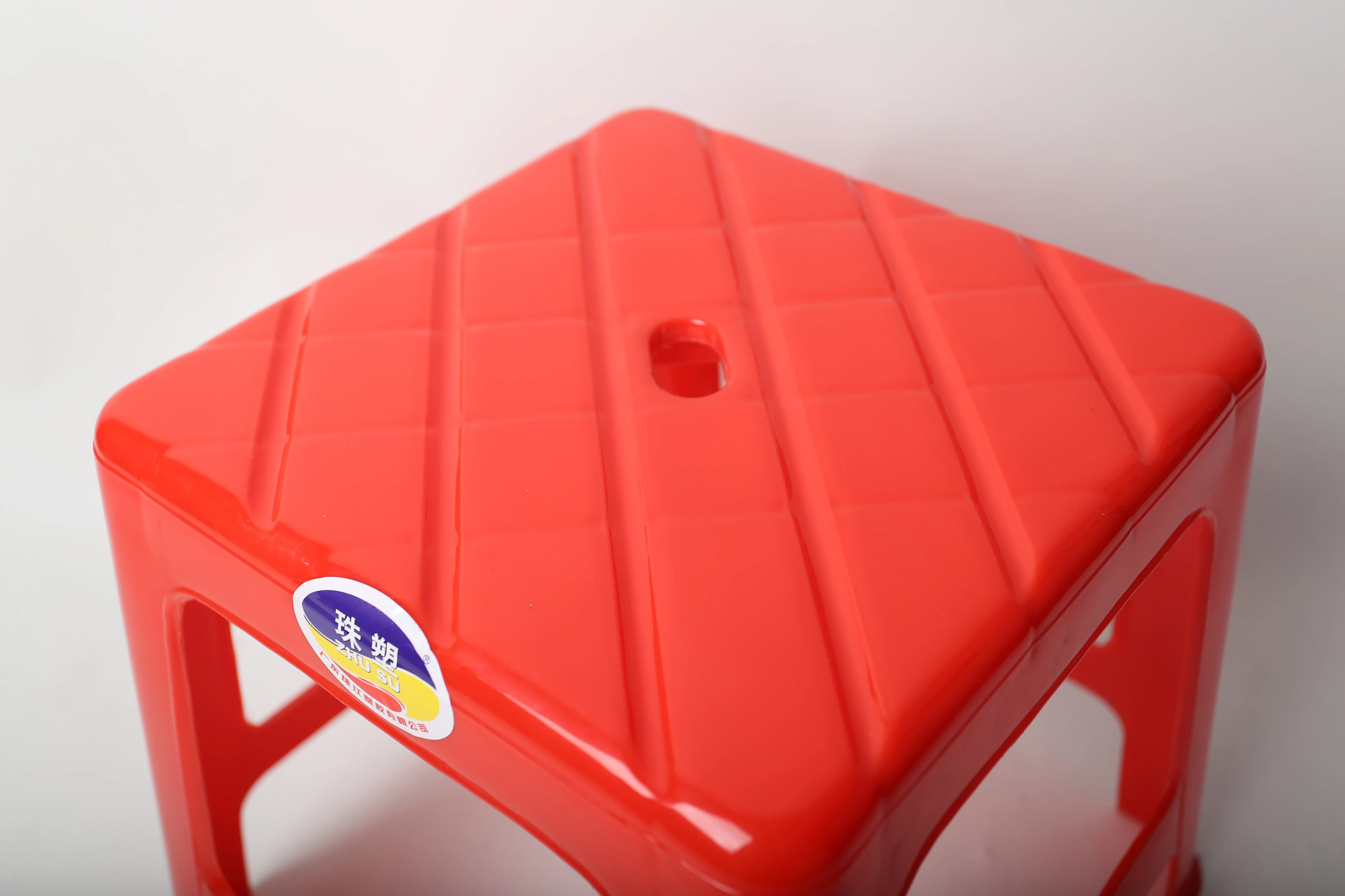 Multiple colours High Quality Solid Design Stackable  Restaurant Plastic Chairs