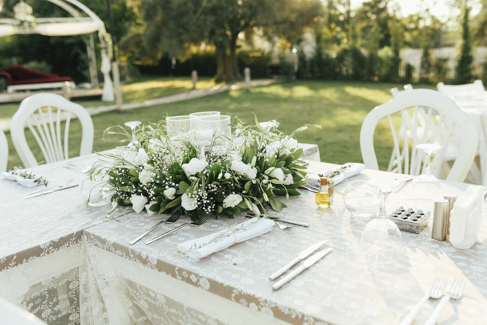 Stackable PP Chiavari Stacking Event Dinner Party Plastic Modern Furniture Hotel wedding tiffany chair for Sale