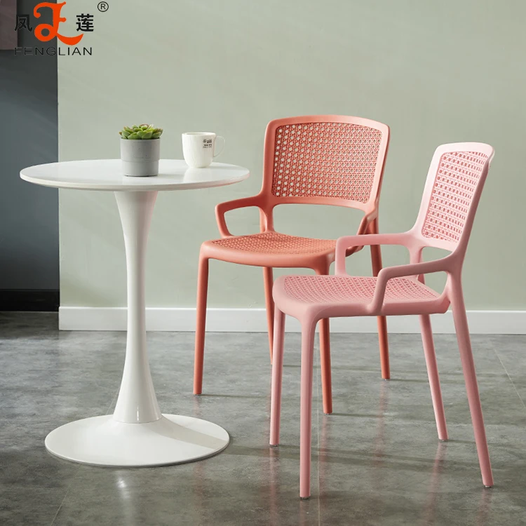 China Manufacturer Free Sample Chair Odm Design Plastic Outdoor Chairs For Coffee Shop