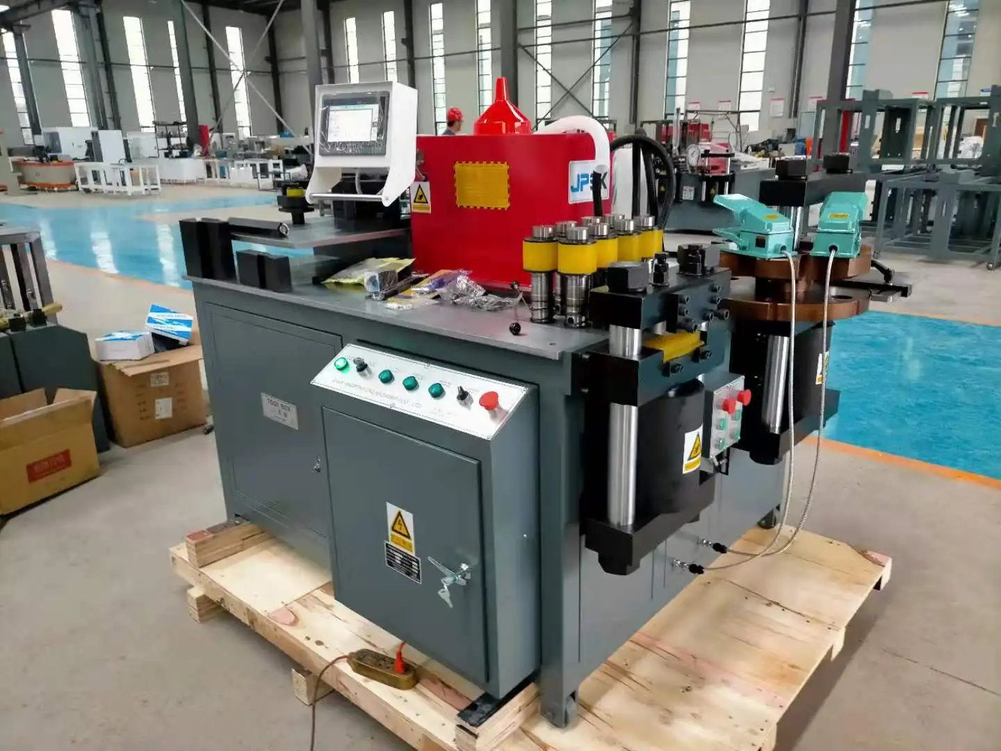 2021 Easy Operate 3 in 1 Hydraulic  Busbar Machine For Bending Punching Cutting