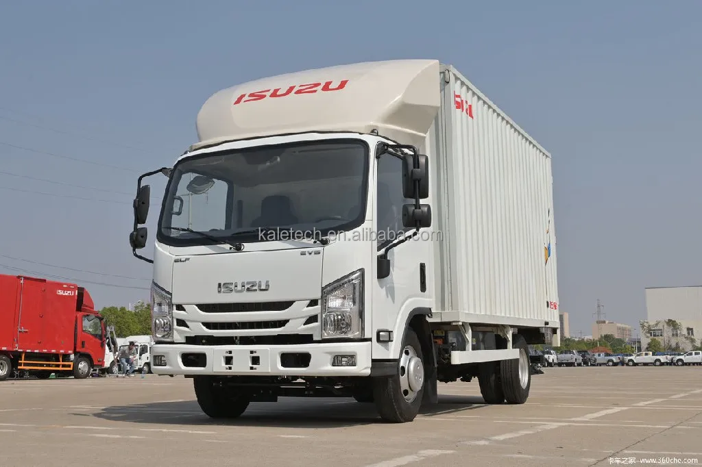 Wing Van Truck Isuzu Cargo Light Transportation In Store EV Van