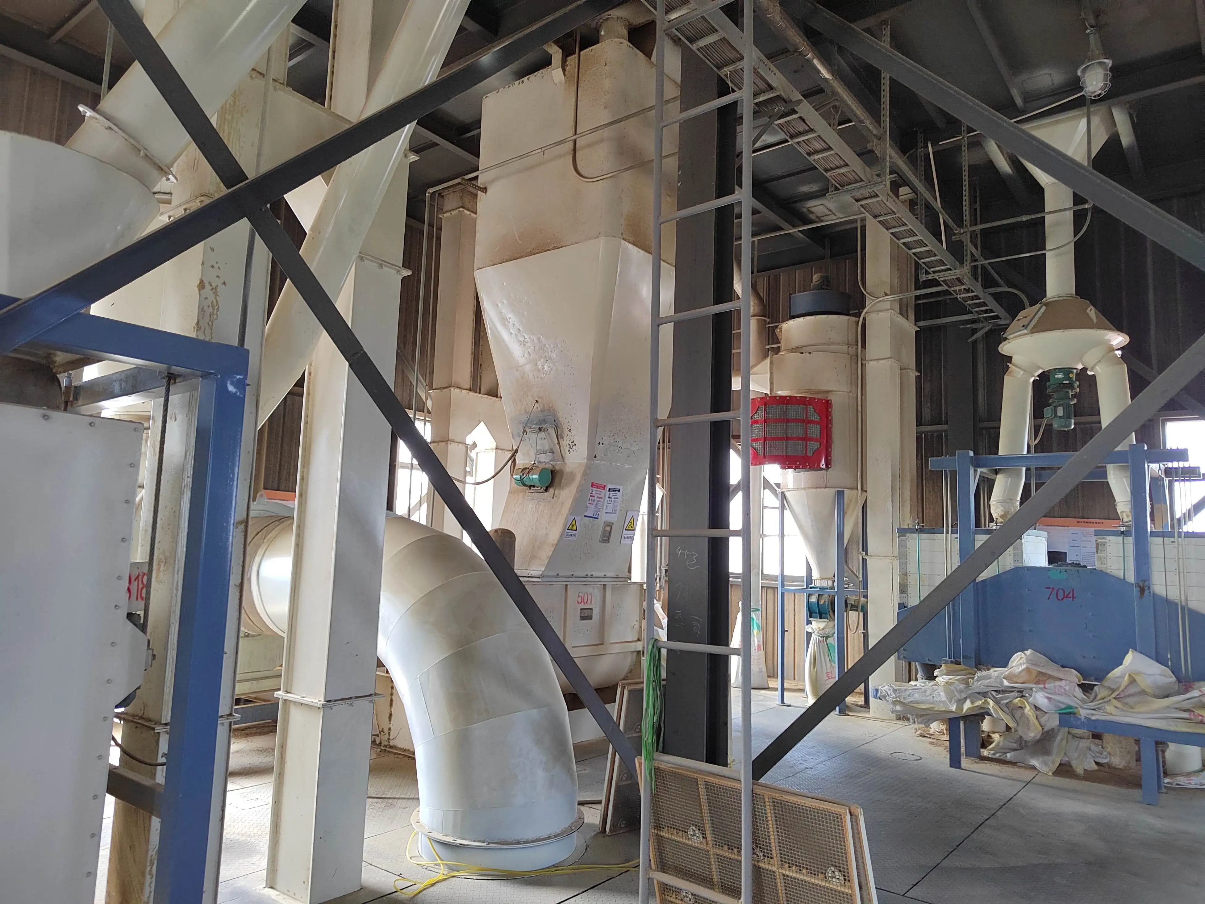 8Ton 15Ton Per Hour Animal Farms Chicken Pig Mash Food Fodder Powder Feed Plant