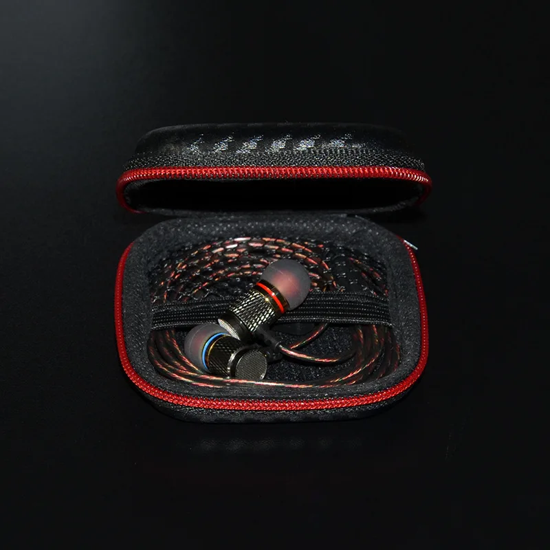 Carbon Fiber Texture Hard Earphone Headset EVA Case for MP3/MP4 Earphone Earbuds Zipper earphone case with Mesh Pocket
