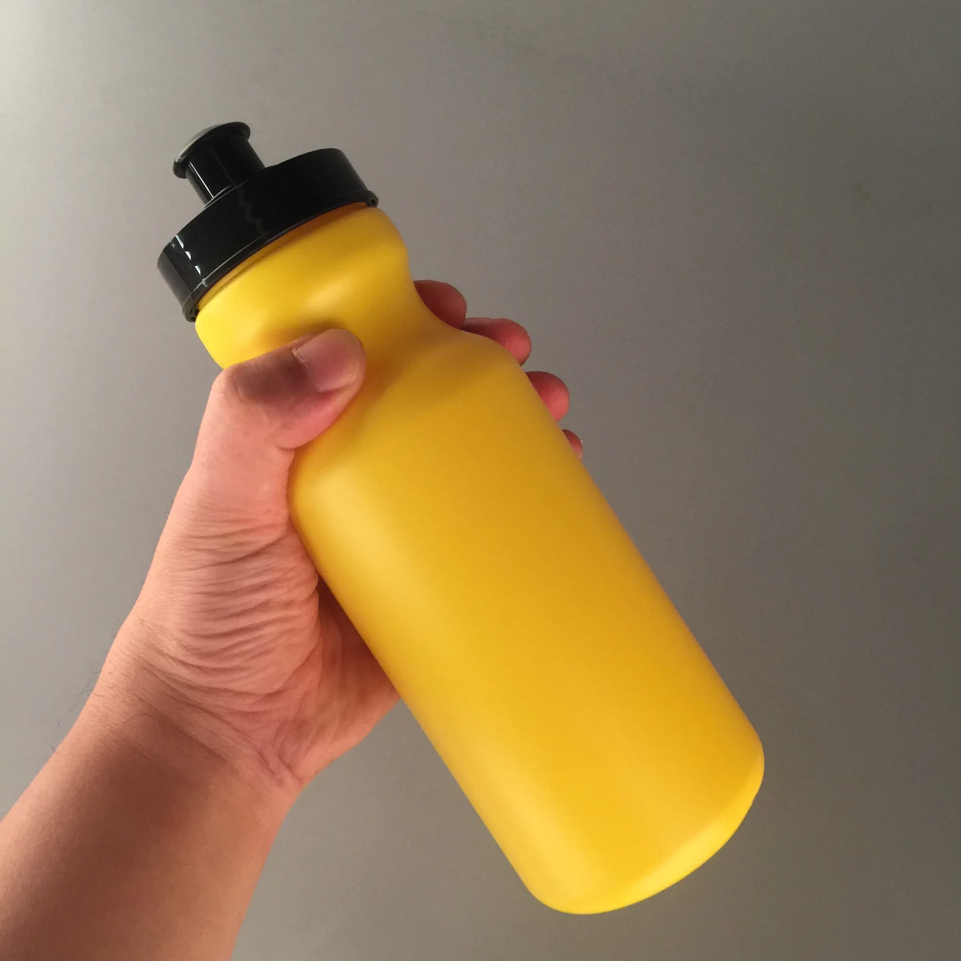 Wholesales 600ml BPA Free Plastic Drinking Sport Water Bottle Outdoor Cross Country Cycling Plastic Sports Drink Bottle