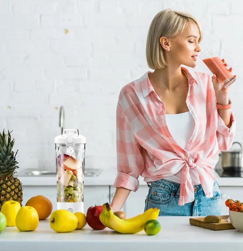 6 Blades Juicer Cup 600ml USB Rechargeable Smoothie Fresh Juicer Blender Mini Portable Wireless Juicers