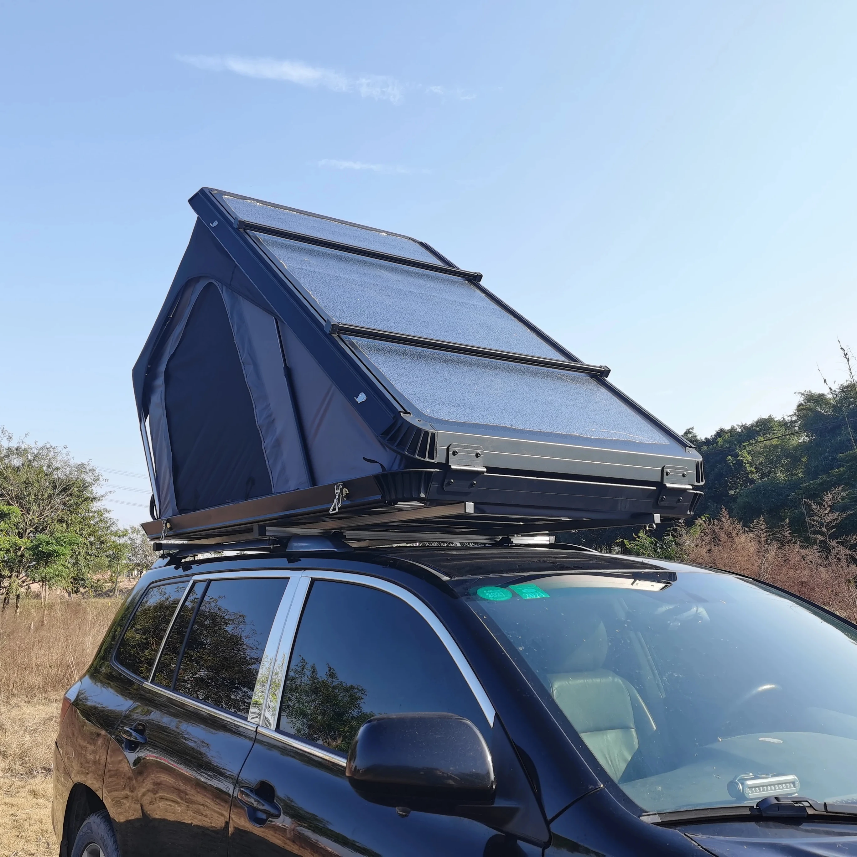 Factory supply 1.3m Triangle Hard shell roof top tent SUV camping outdoor Hard Shell roof tent outdoor camp roof top tent