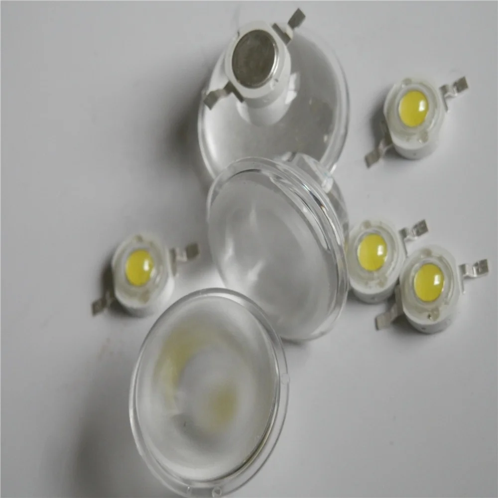 Bridgelux 40mil white 1W 300mA - 330mA Led lamp 120lm 6000K - 6500K packed in bag