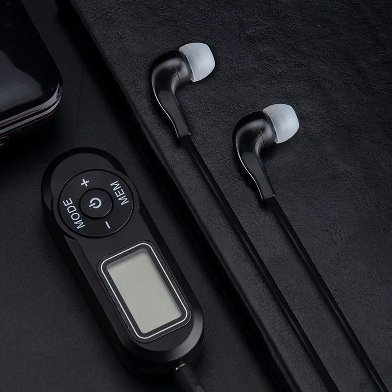 OEM Matching headphone cable and radio carrying cord Rechargeable Solar Powered Hand Crank Dynamo AM/FM Flashlight Radio