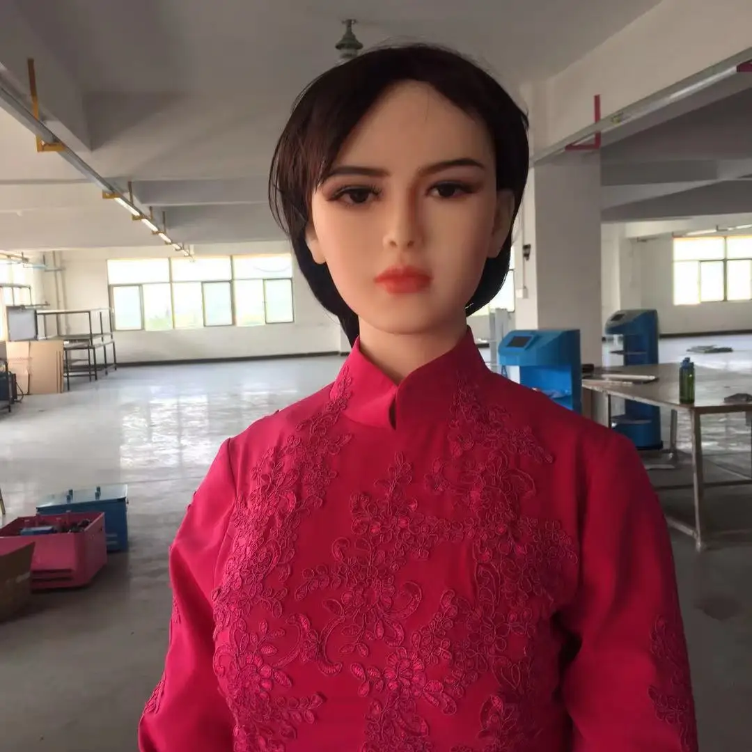 Christmas smart gift welcome robot / humanoid smile bionic programmable voice companion