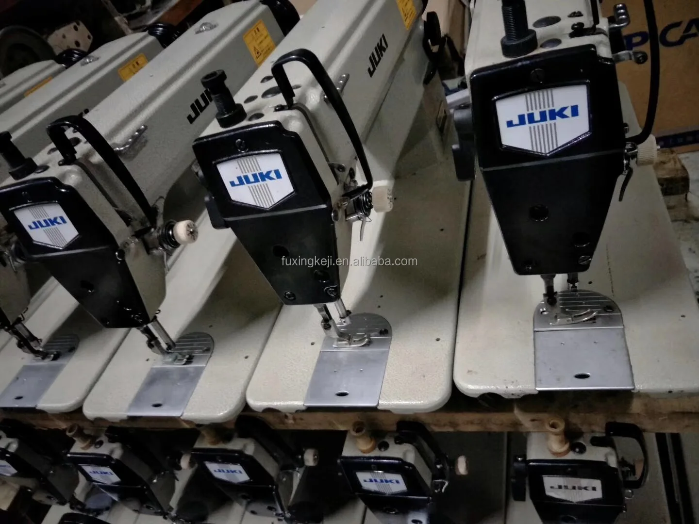 JUKIs DDL-5550N 1 needle Lockstitch Machine flat bed sewing machine for heavy material sewing used industrial sewing machine