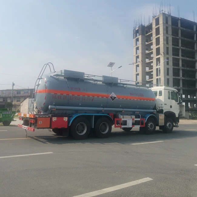 HOWO 8x4 17 6 куб. М