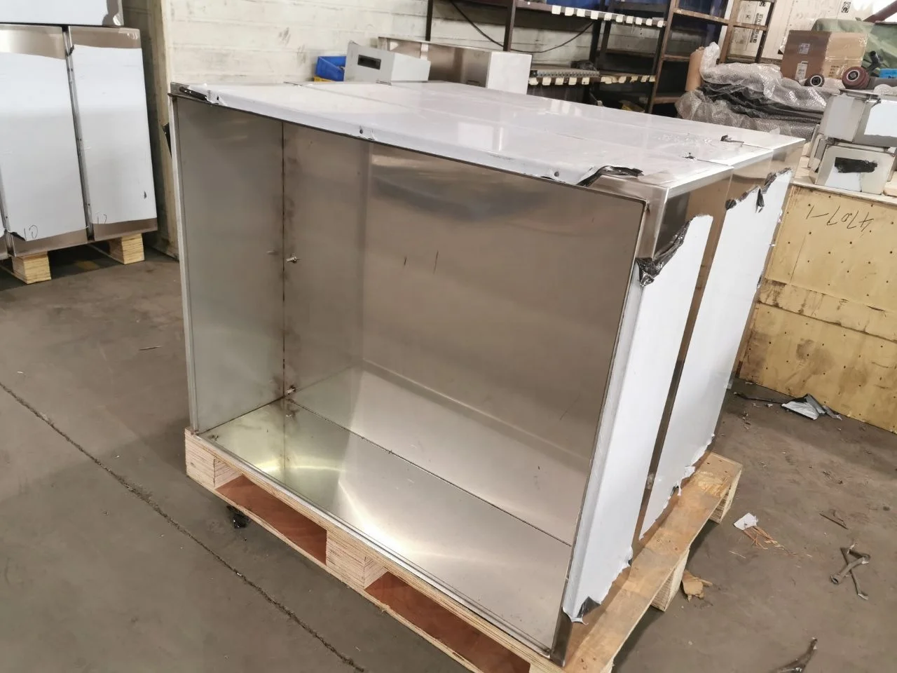 Low MOQ Stainless Steel 304  large sheet metal case cnc services metal cabinet shell fabrication