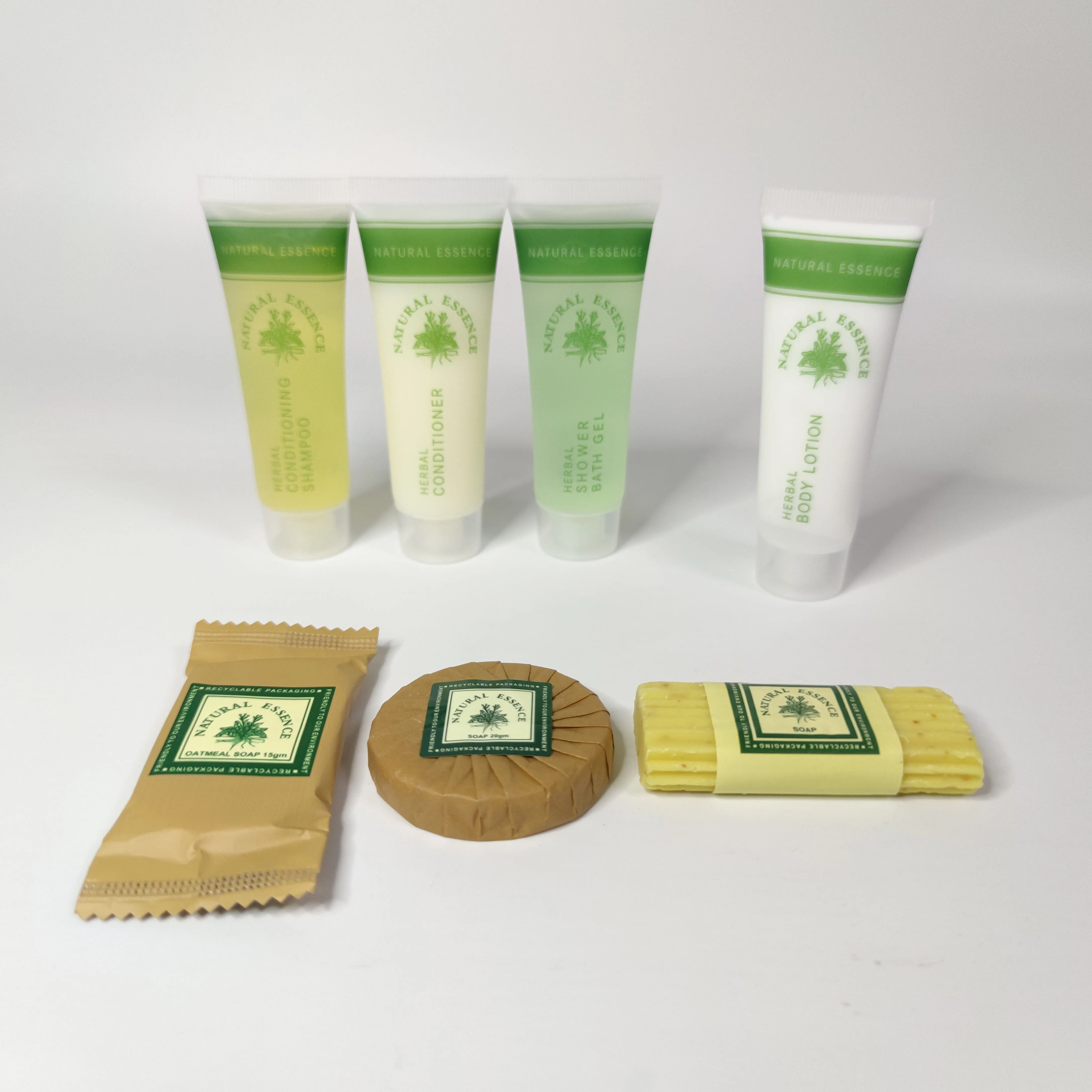 Wholesale hotel bathroom set amenities disposable hotel toiletry set slippers shampoo soap hotel