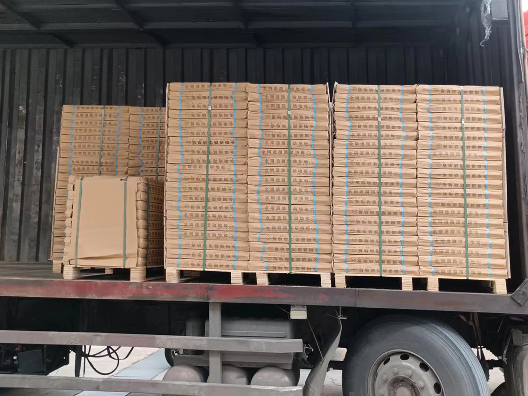 Custom Finished 600x600mm Anti-Static Raised Floor with Calcium Sulphate Product Type Flooring