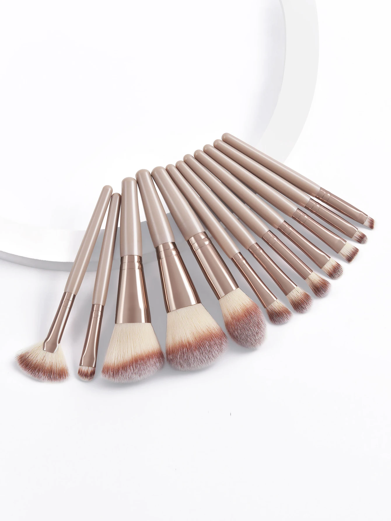 2022 New Champagne Gold Grey 12 Pcs Classic Design Chinese Factory Custom Brushes Fashion Sexy Private Label Makeup Brush Set