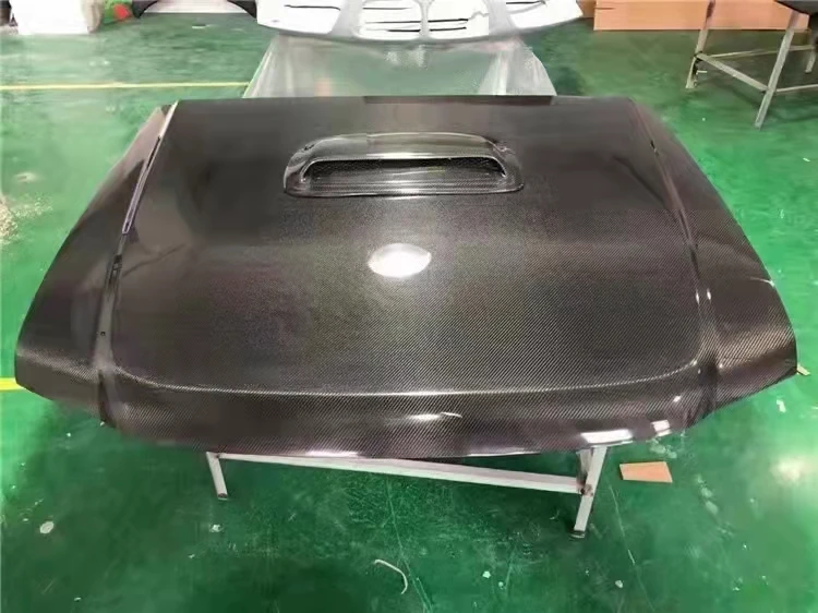 Customized carbon fiber cover is suitable for Patrol carbon fiber cover Y60 Y61 pickup hood factory wholesale price