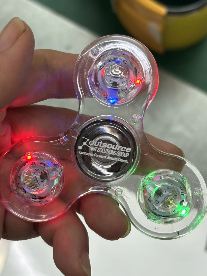 Newest Custom Logo Luminous Fidget spinnersToy For Kids LED Light Up Plastic Metal  With High Quality Cool Finger Spinner Toy