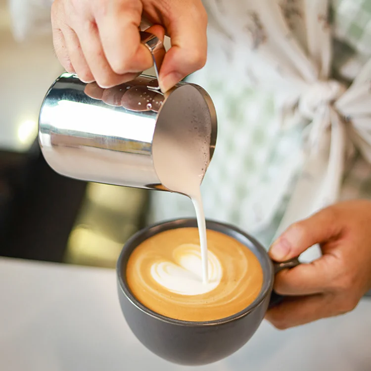 Hot sale Italian sharp spout milk frother pitcher pull flower cup 350ml/600ml stainless steel classic espresso milk jugs