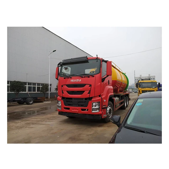 Japanese 6*4 big vacuum sewage trucks with cleaning for sale