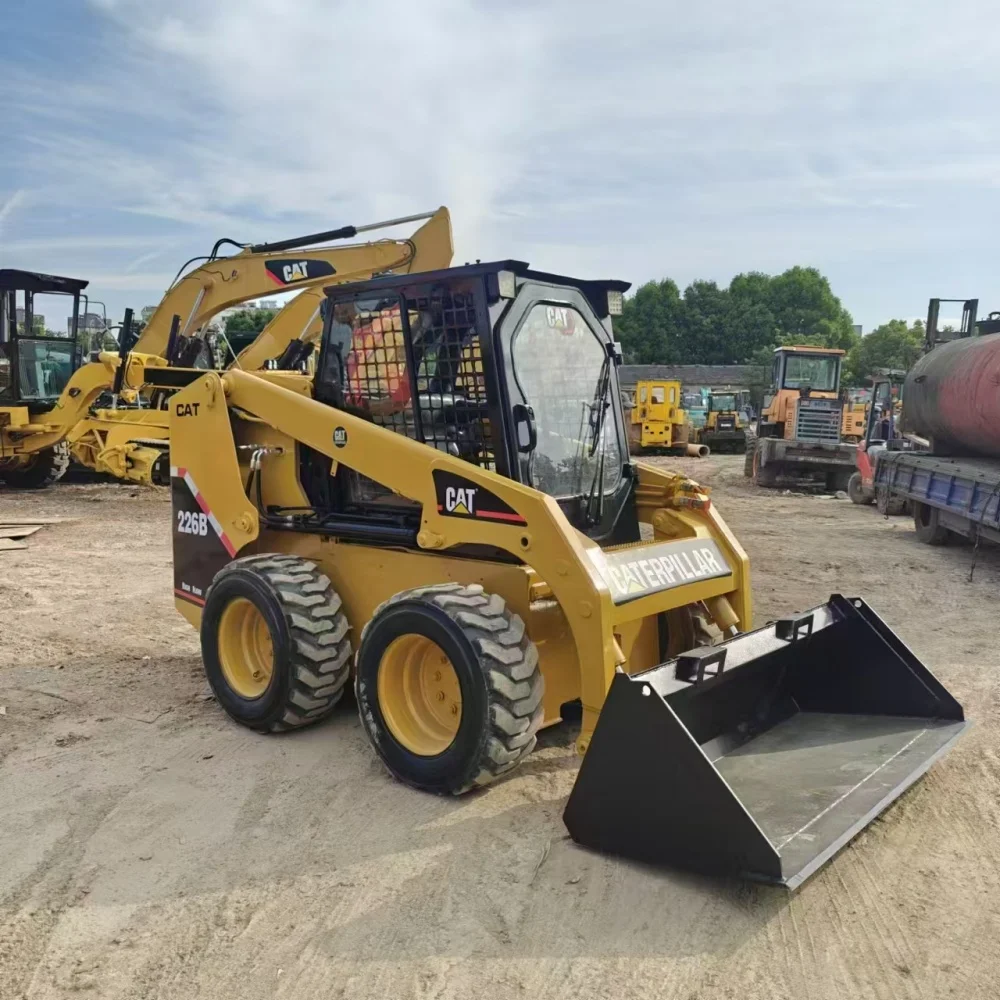 Used Cat 226B mini loader, high efficiency, best condition. Cheap,  low price, best working condition.
