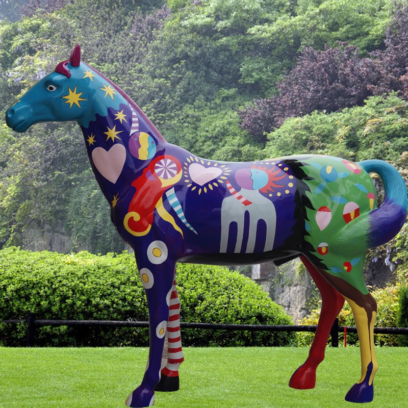 Большая полимерная статуя из стекловолокна в натуральную величину диких животных коровы лошади для торгового центра садового