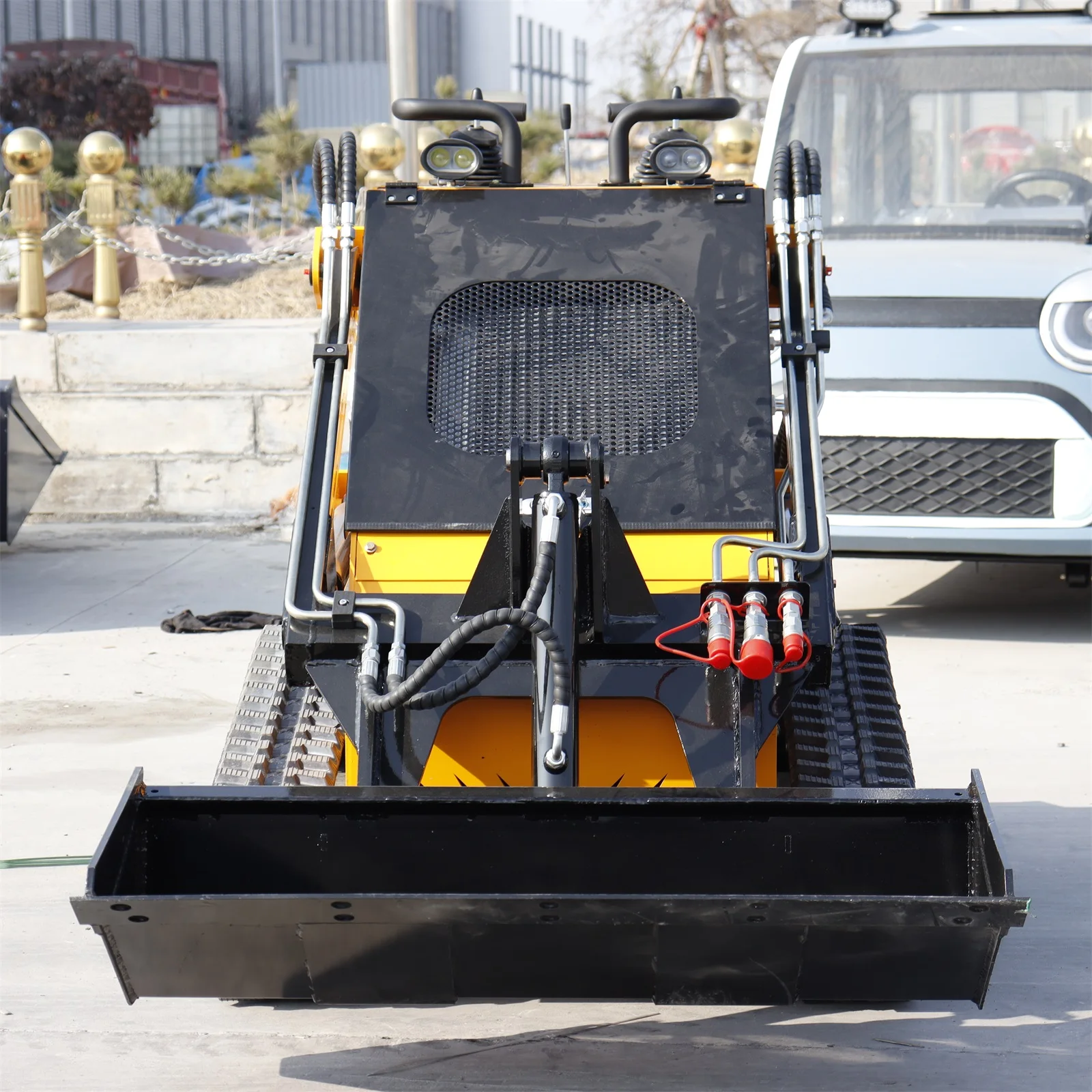 Китай хорошее качество погрузчик с бортовым поворотом HT380 EPA CE бензиновый двигатель мини-погрузчик ковшом