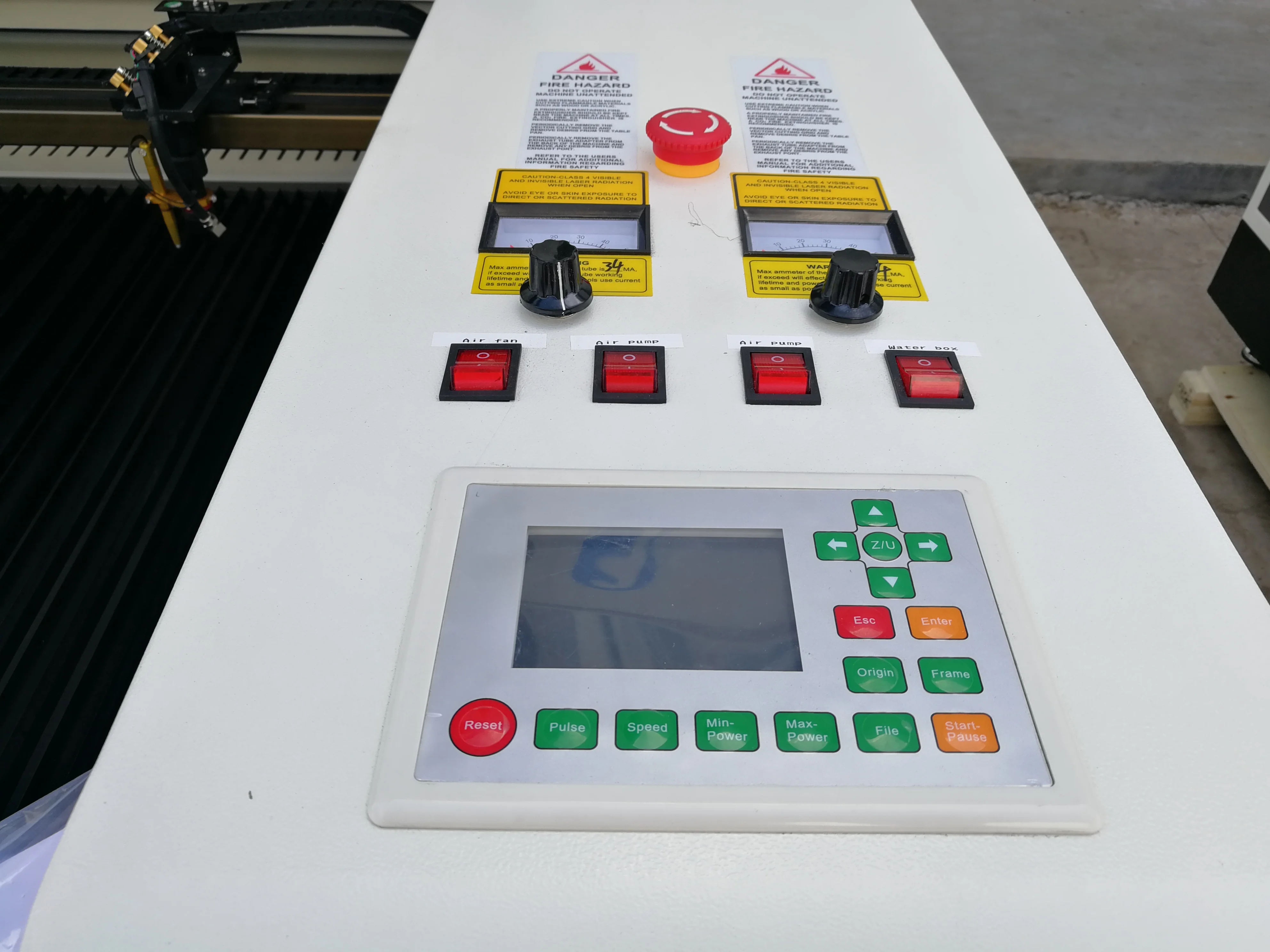 LC1610N Double Laser Head CO2 Wood Acrylic Laser Cutter and Engraving Machine 1600*1000mm for Sell