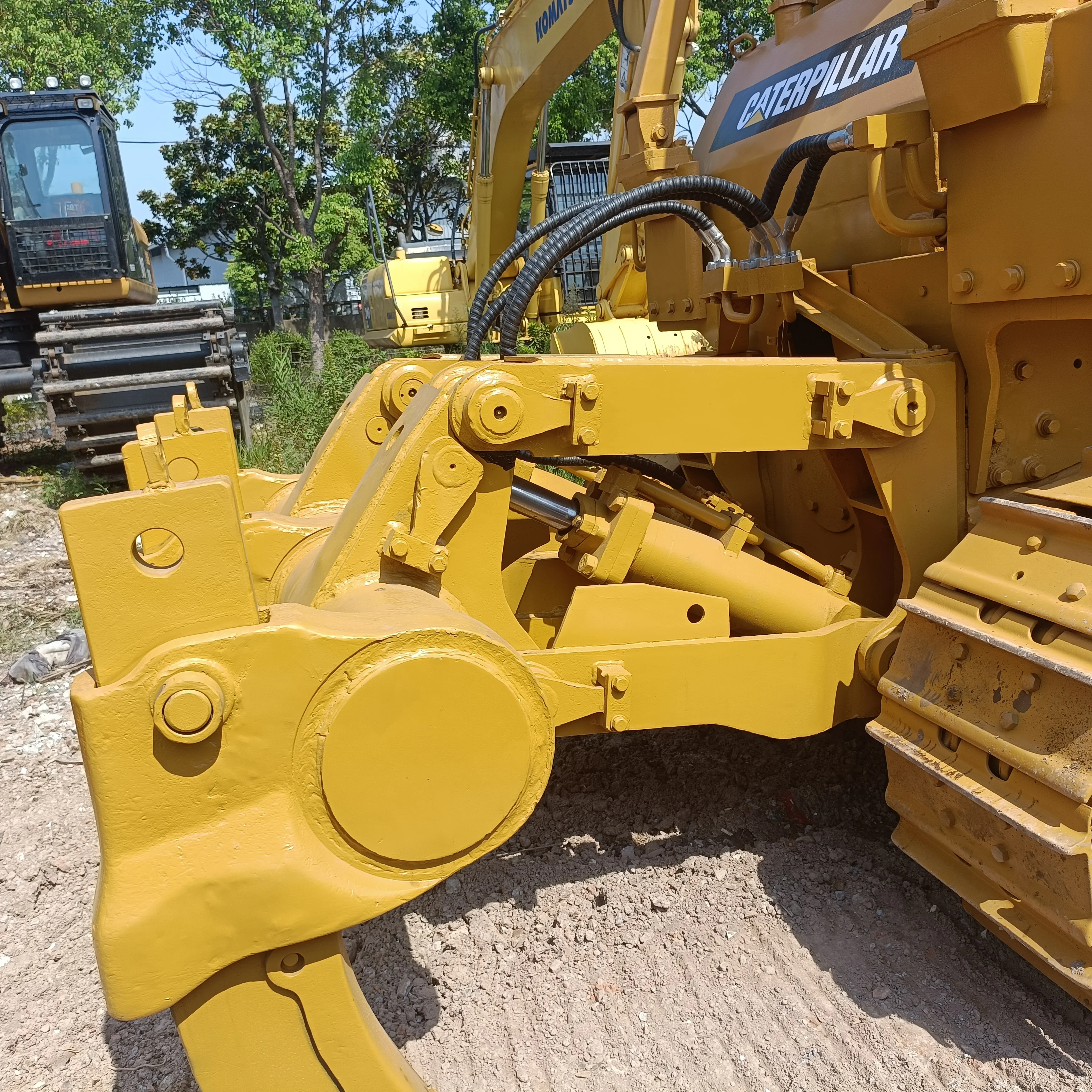Few Working Hours Original Japan Used Caterpillar Dozer D7G CAT Bulldozer in stock for sale