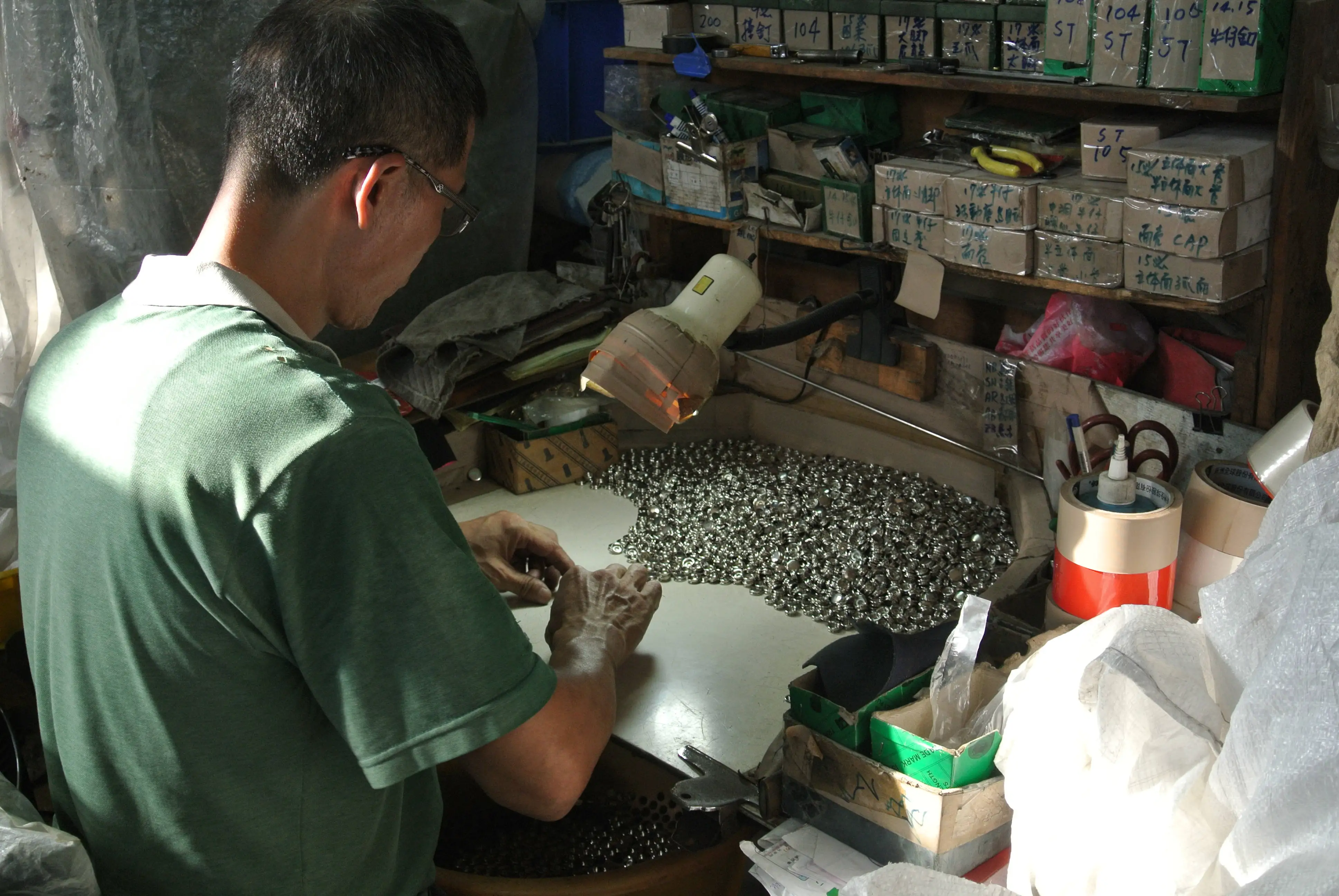 Taiwan Brand The Best Quality Shirt Button Making Machine Custom Design Metal Button Making Machine