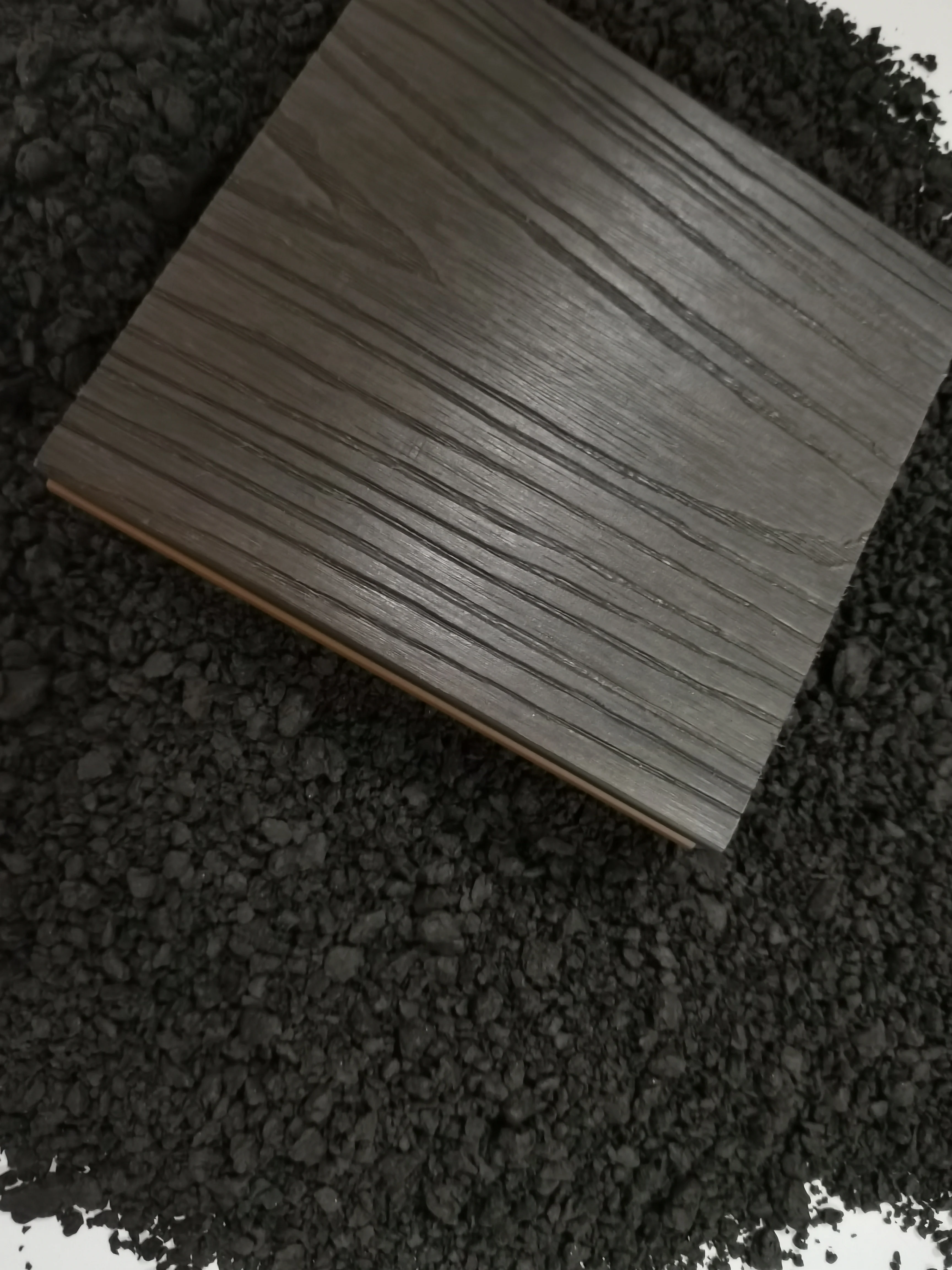 WPC Pellet WPC Raw Material WPC Granule For Injection And Extrusion Recycled Wood Color Particles