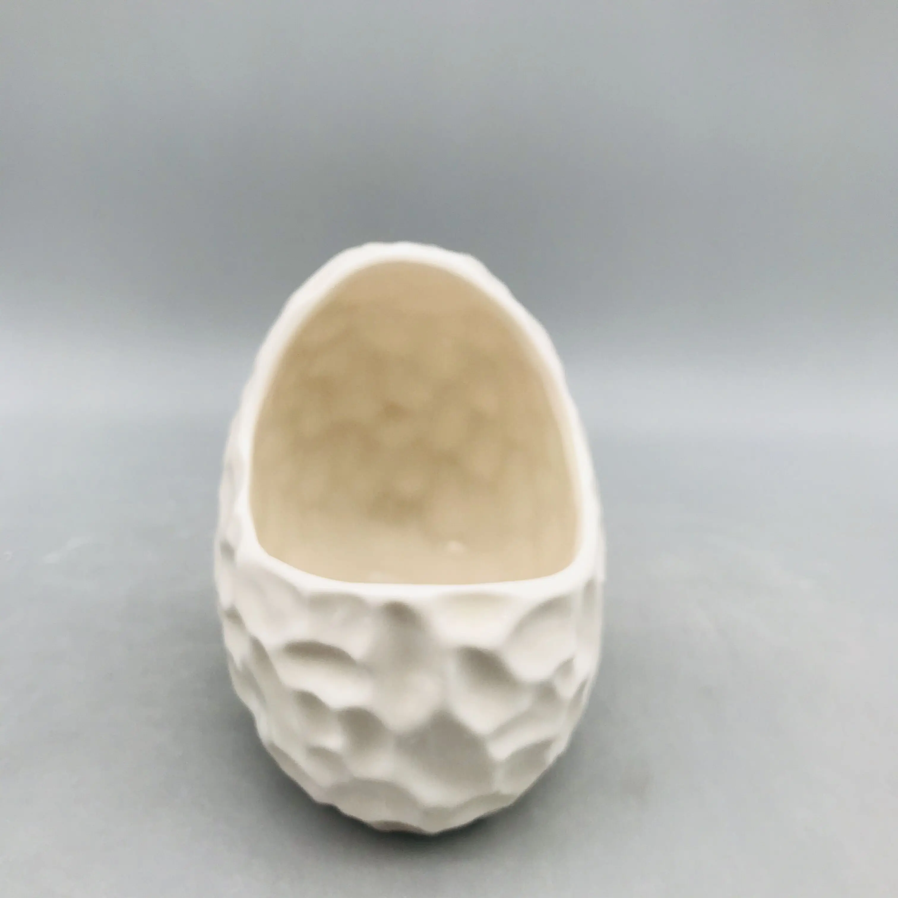 Original design irregular shape white porcelain pot for kitchen