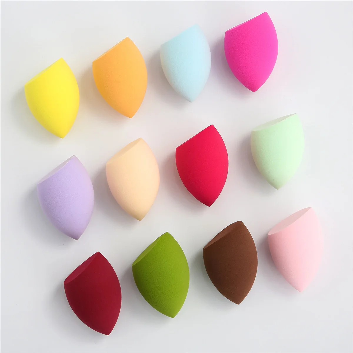 Hot Selling Custom Design Teardrop Shape Latex Free Beauty Makeup Sponge Foundation Sponge Applicator Sponges for Makeup