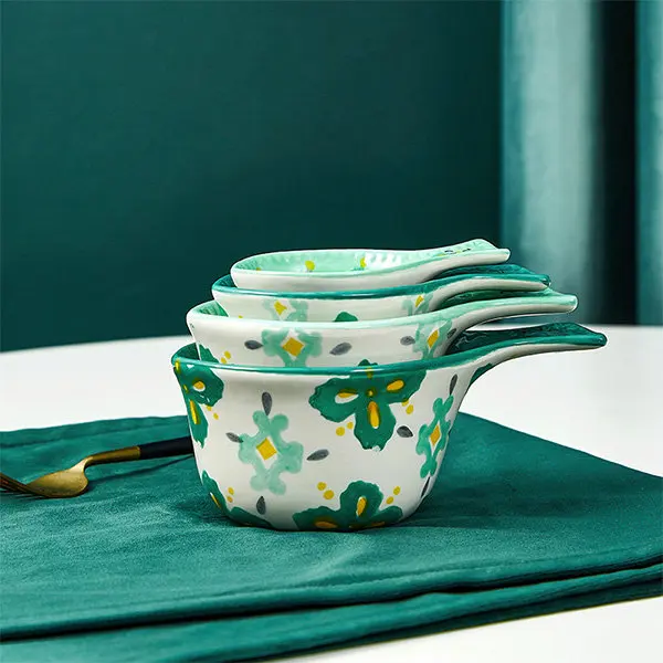 Набор из 4 кухонных посуды керамические зеленые и белые мерные чашки измерительные инструменты сухие