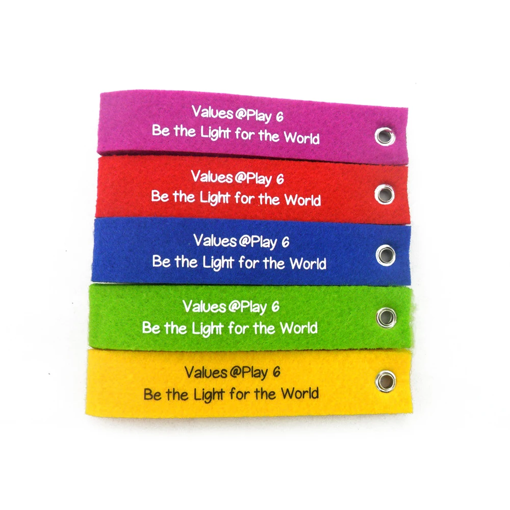 Christmas Theme Key chain Cute Enamel Metal Santa Claus Snowman Elk Pendant Keyrings customized  felt keychains