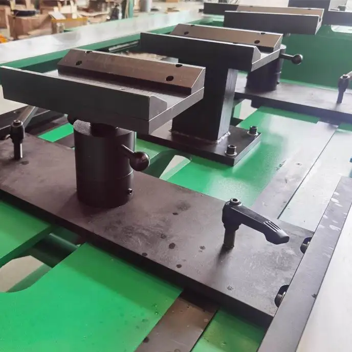 FZT-1T amorphous iron core lacing table machine