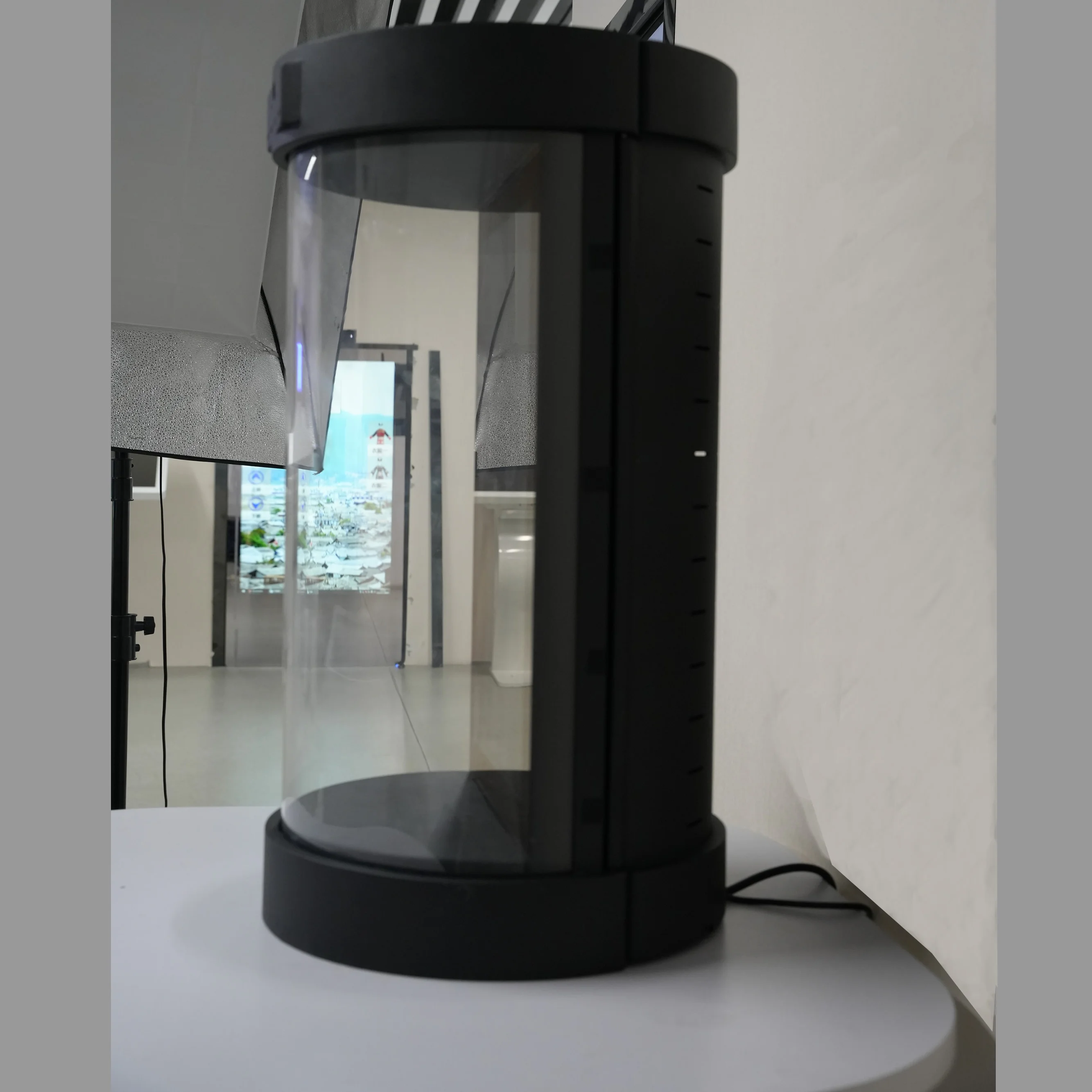 21.5-inch simulated digital human booth 360 degree holographic aerial display