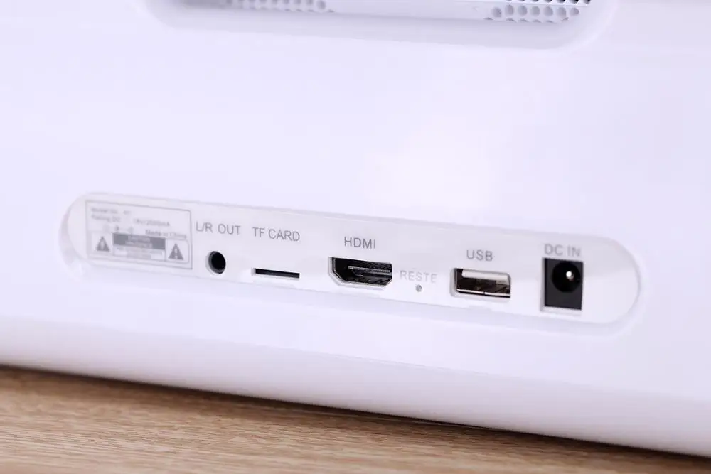 Portable Speaker Subwoofer Wireless Soundbar  7 Inch 2 (2.0) Battery Display Visual Information Android 7.0