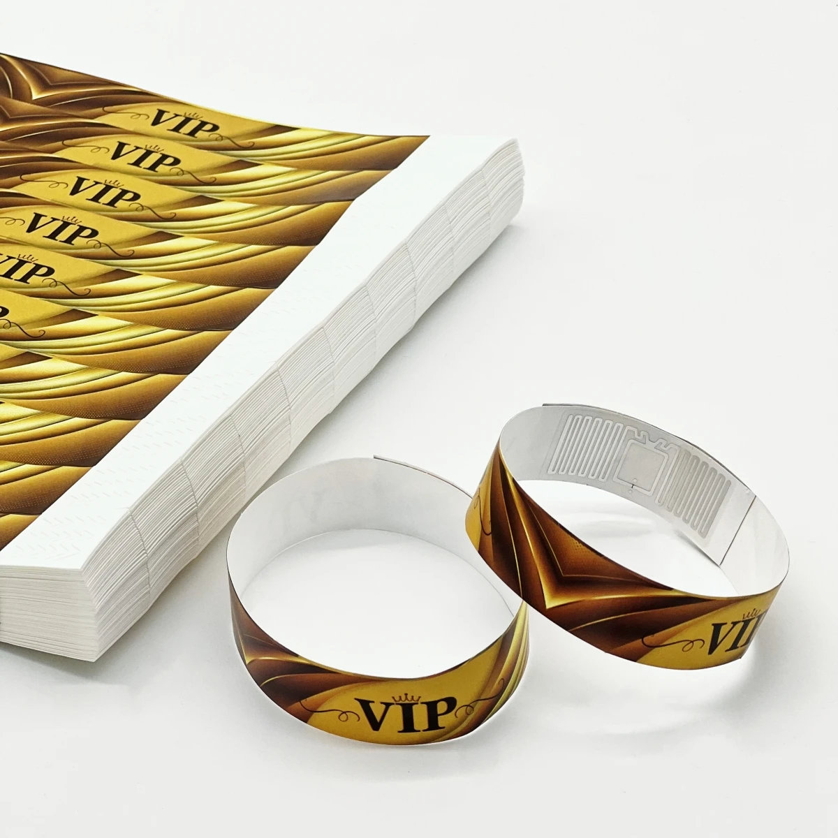 Custom Logo Printed Bracelet Waterproof Paper Tyvek RFID  Wristbands NFC function for Event Party Supplies ticker with chip