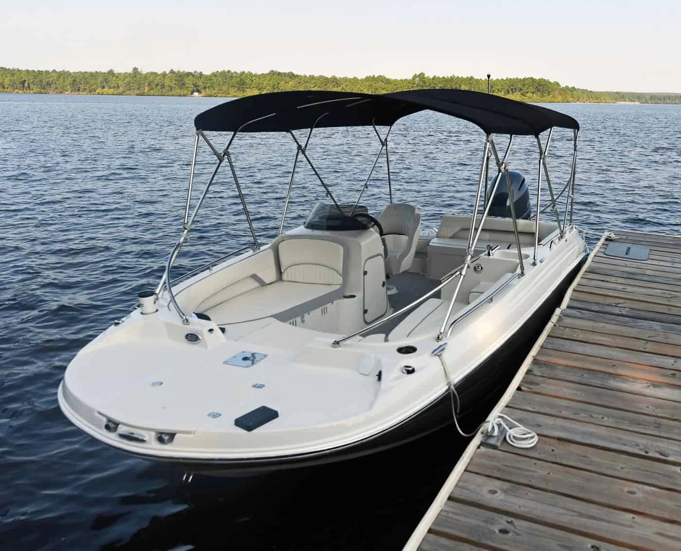 Customized Luxury Sightseeing Duck Boat Yacht Expertly Crafted by Our Factory 2023