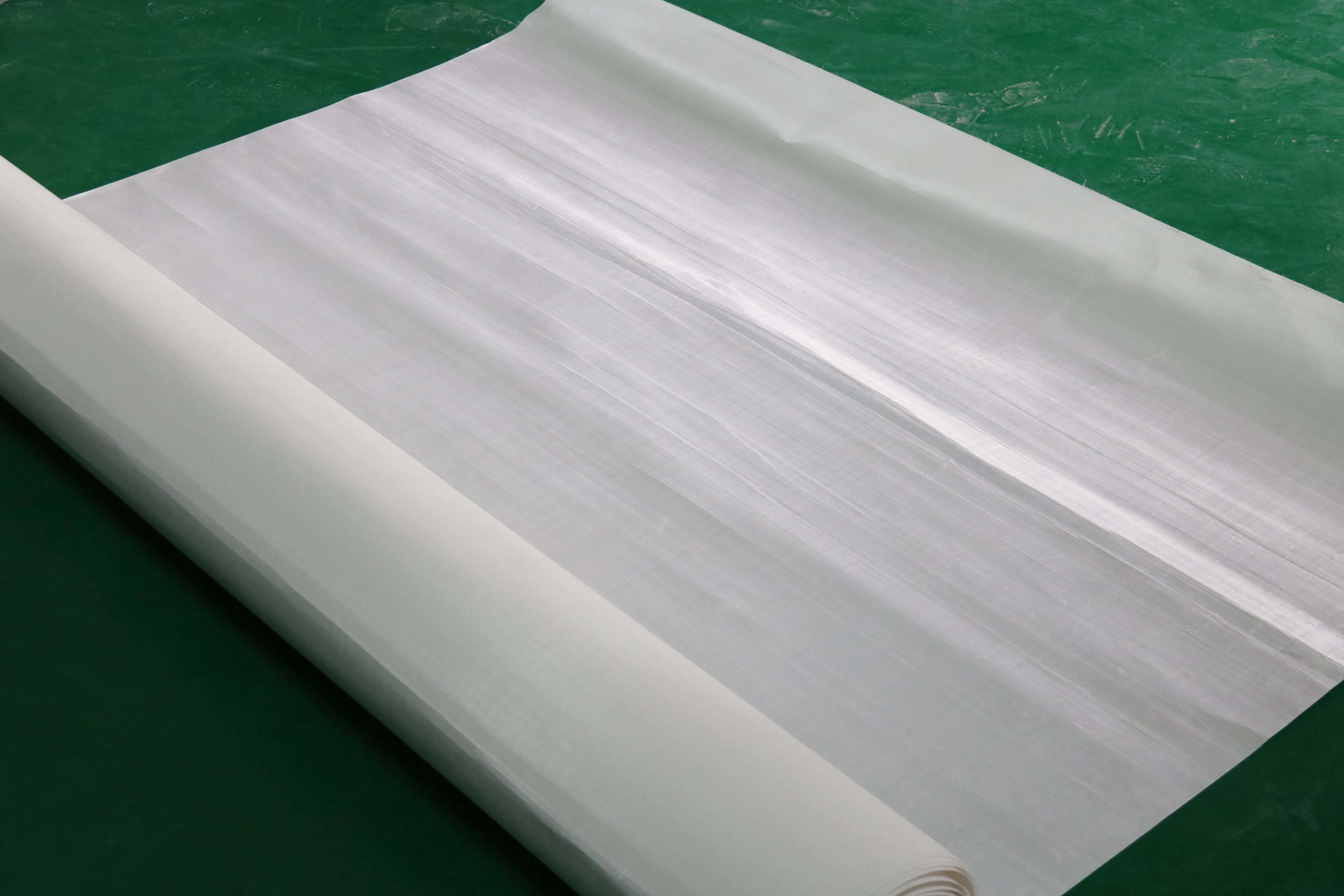 Bullet proof nonwoven uhmwpe fabric for soft bullet proof vest