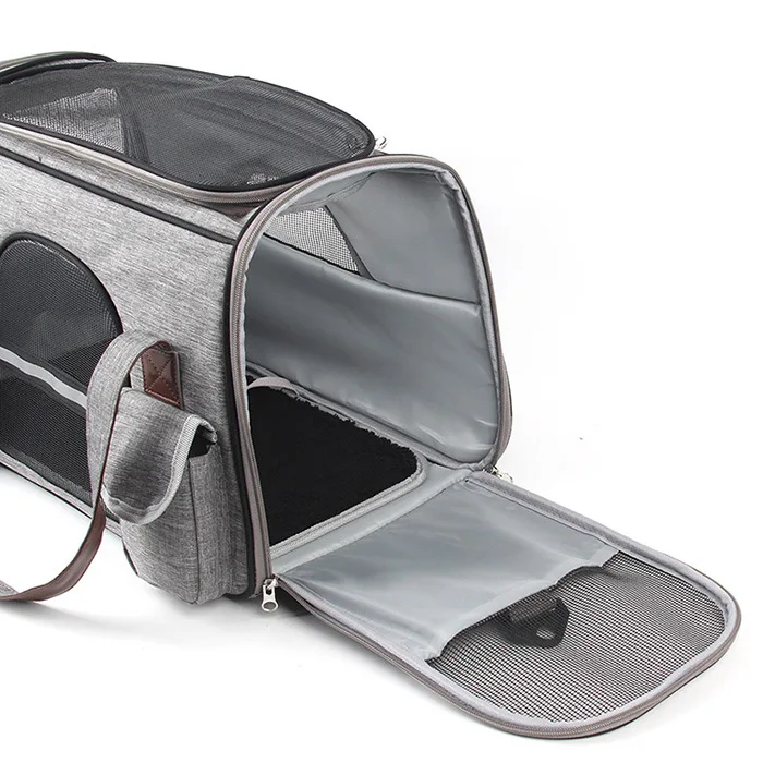 Eco-Friendly Breathable Pet Cages Carries Bag With Handle Foldable Airline Approved Pet Travel Bag 600D Oxford Cloth Pet Bag