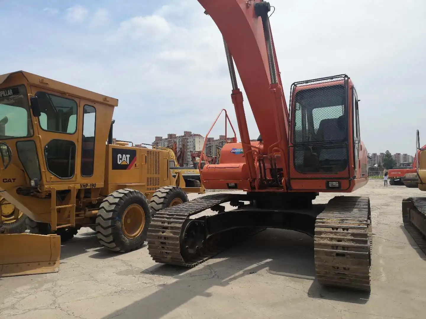 
Used Construction Equipment Doosan 300LC-7 Crawler Excavator with working condition in hot sale 