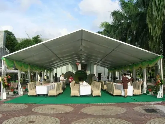 Sturdy construction Outdoor party wedding tent with sidewall for banquet