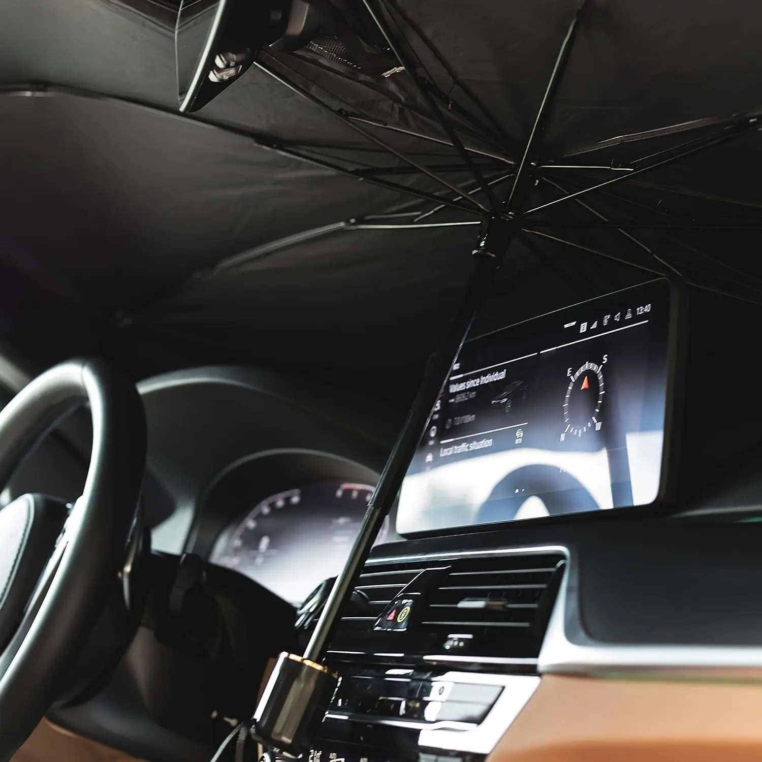 Portable Nylon Car Protection Umbrella Foldable Waterproof Windshield with UV Protection Universial Model for Golf Cars